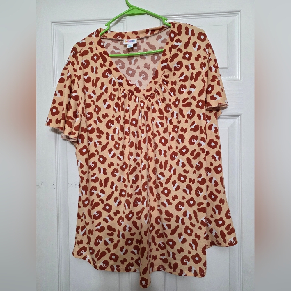 LulaRoe Susie Leopard Print Women's Top